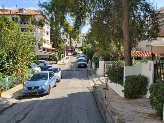 (For Sale) Land Plot || Athens North/Agia Paraskevi - 360 Sq.m, 570.000€ 