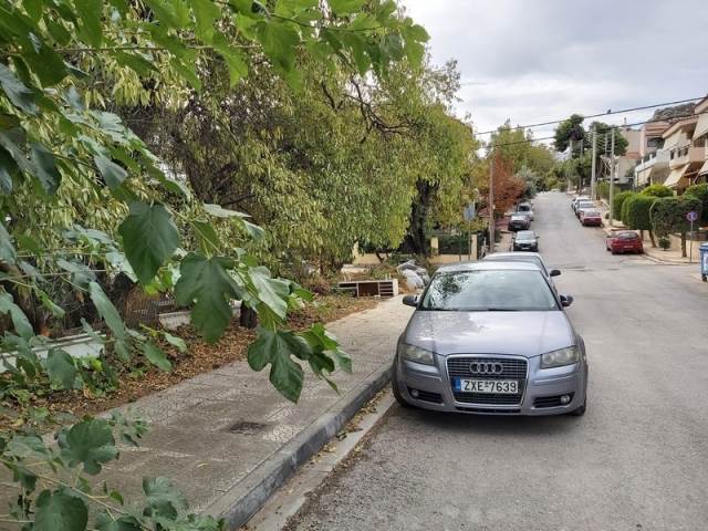 (Προς Πώληση) Αξιοποιήσιμη Γη Οικόπεδο || Ανατολική Αττική/Γλυκά Νερά - 421 τ.μ, 252.000€ 